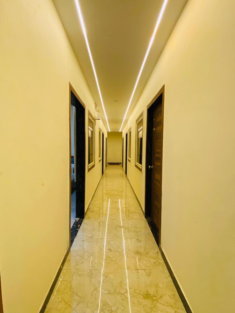 Ys Taj Hotel - Agra Екстер'єр фото